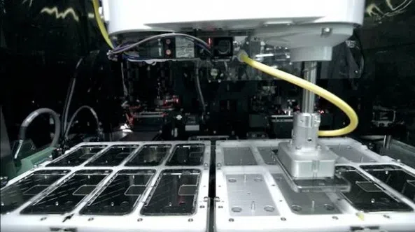 Apple parou a produção de iphone pela 1ª vez na década Apple parou a produção de iphone pela 1ª vez na década. Problemas na cadeia de sumprimentos levam a redução de 20% na linha de iphone 13 e menos 50% de ipads fabricados, no total planejado para este ano