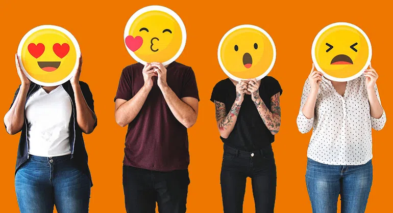 "chorando de rir" é o emoji mais usado em 2021 Pessoas com emojis no rosto