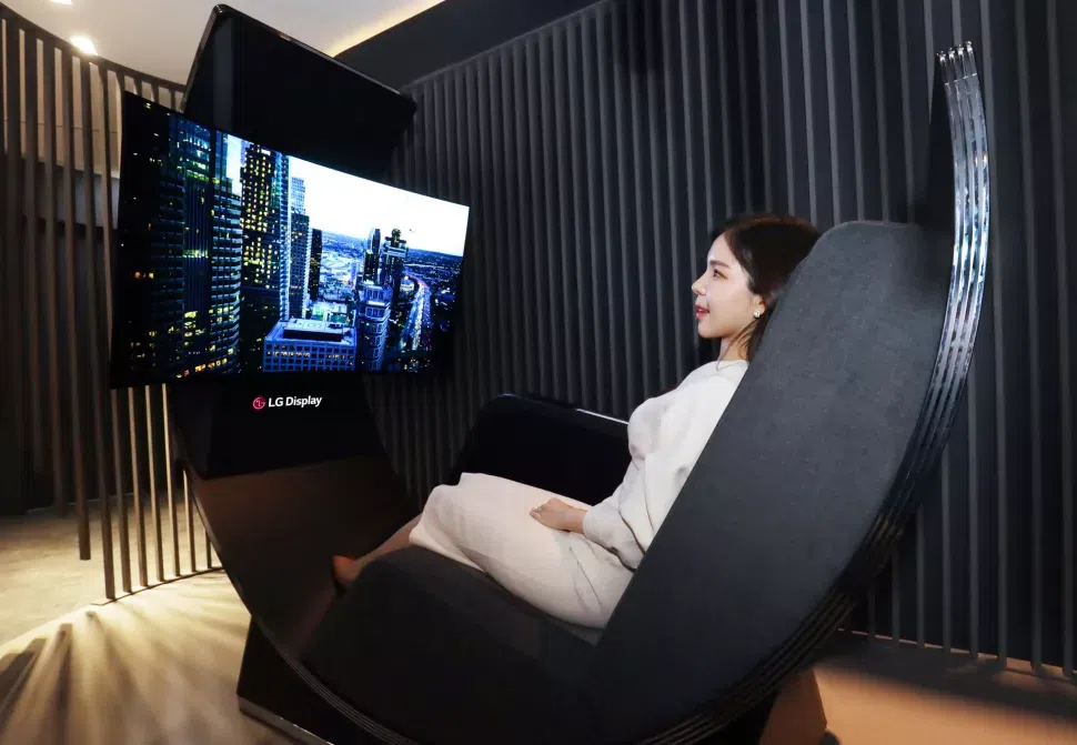 LG의 곡면 스크린 암체어 미디어 체어를 만나보세요 LG, 곡면 스크린 미디어 체어 암체어 선보여