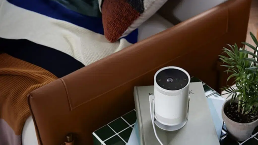 تعرض سامسونج جهاز العرض المحمول الحر للجيل Z جهاز العرض المحمول الجديد من سامسونج