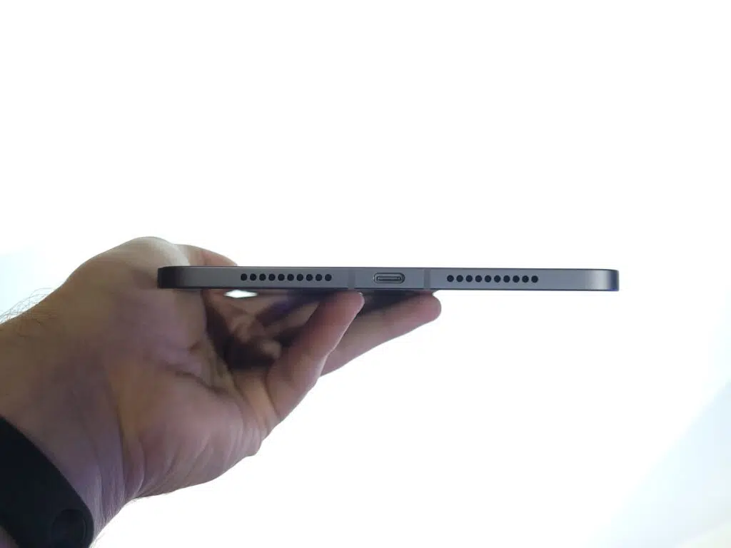 Review: ipad mini 6 é extremamente poderoso e portátil Review: ipad mini 6 é extremamente poderoso e portátil. O ipad mini 6 é pequeno, prático e poderoso. A apple acertou em cheio ao trazer o usb-c para a linha mini, que traz o processador a15 bionic do iphone 13