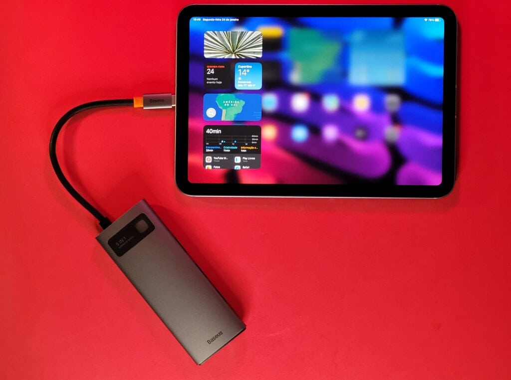 Review: ipad mini 6 é extremamente poderoso e portátil. O ipad mini 6 é pequeno, prático e poderoso. A apple acertou em cheio ao trazer o usb-c para a linha mini, que traz o processador a15 bionic do iphone 13
