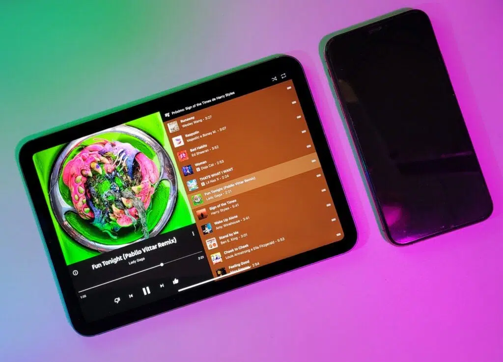 Review: ipad mini 6 é extremamente poderoso e portátil Review: ipad mini 6 é extremamente poderoso e portátil. O ipad mini 6 é pequeno, prático e poderoso. A apple acertou em cheio ao trazer o usb-c para a linha mini, que traz o processador a15 bionic do iphone 13