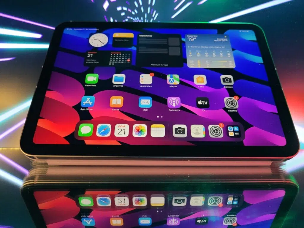 Review: ipad mini 6 é extremamente poderoso e portátil Review: ipad mini 6 é extremamente poderoso e portátil. O ipad mini 6 é pequeno, prático e poderoso. A apple acertou em cheio ao trazer o usb-c para a linha mini, que traz o processador a15 bionic do iphone 13