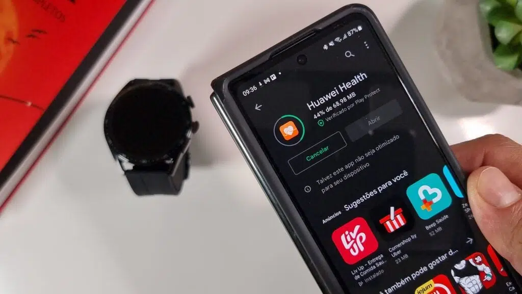 Huawei watch gt 3 chega ao brasil com bateria de até 14 dias Aplicativo huawei health sendo instalado em um smartphone com android pela google play store