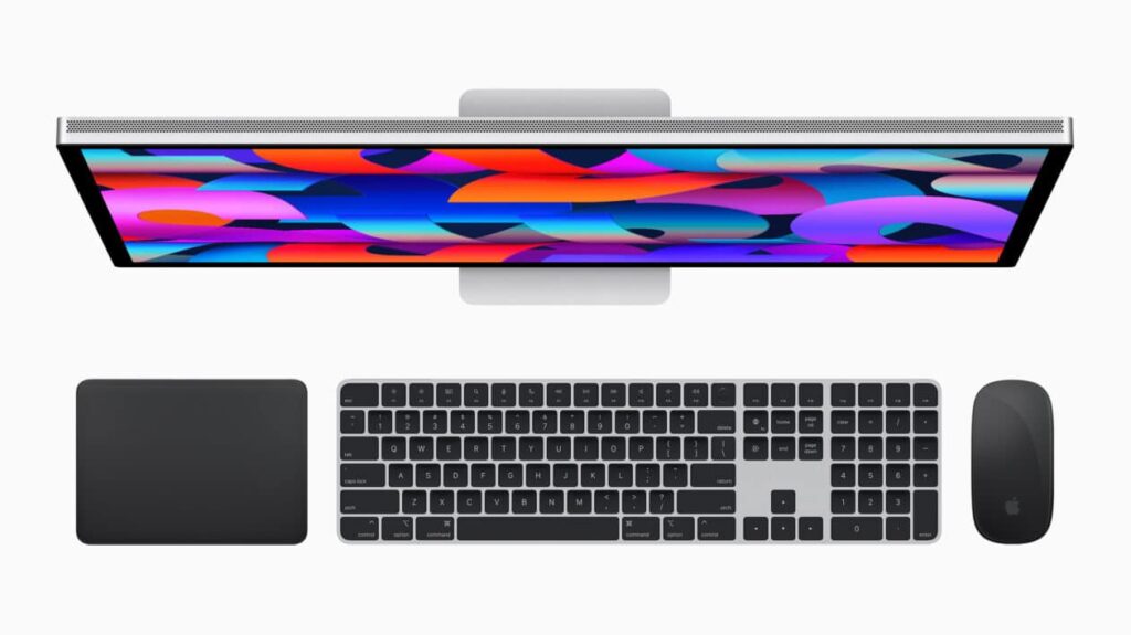 Apple lança mac studio (desktop) e studio display (monitor). Novo computador compacto promete ser até 80% mais rápido que um mac pro; studio display com 27" e resolução 5k também foi anunciado durante o evento