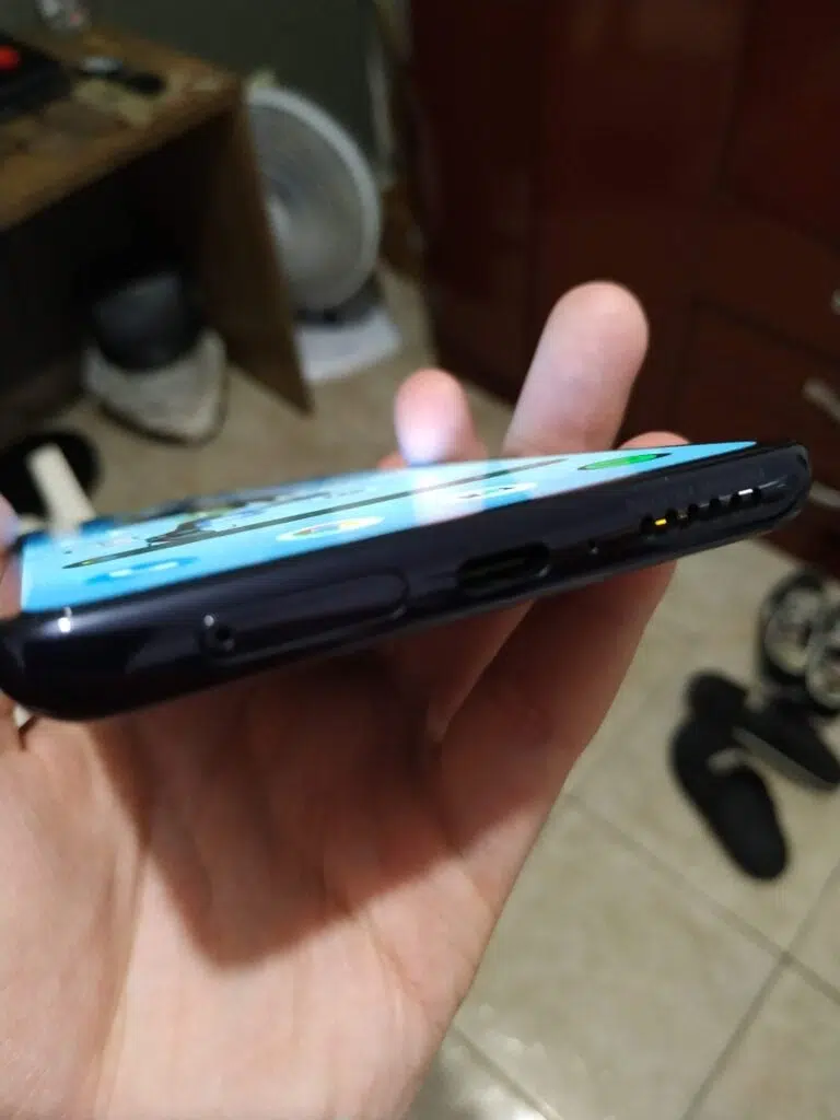 Review: motorola edge 30 pro Parte inferior do moto edge 30 pro