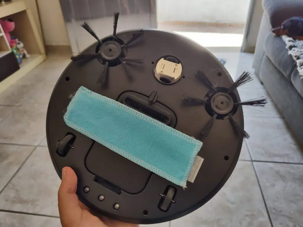 Review: robot aspirador ob12, sencillo sin medida La aspiradora Ob12 viene con un paño para la función de "fregado", pero desafortunadamente no funciona