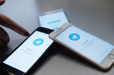 Smartphone com telegram no brasil