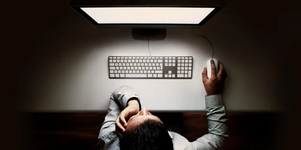 Deixar o pc ligado direto estraga o aparelho? Deixar o pc ligado direto a noite