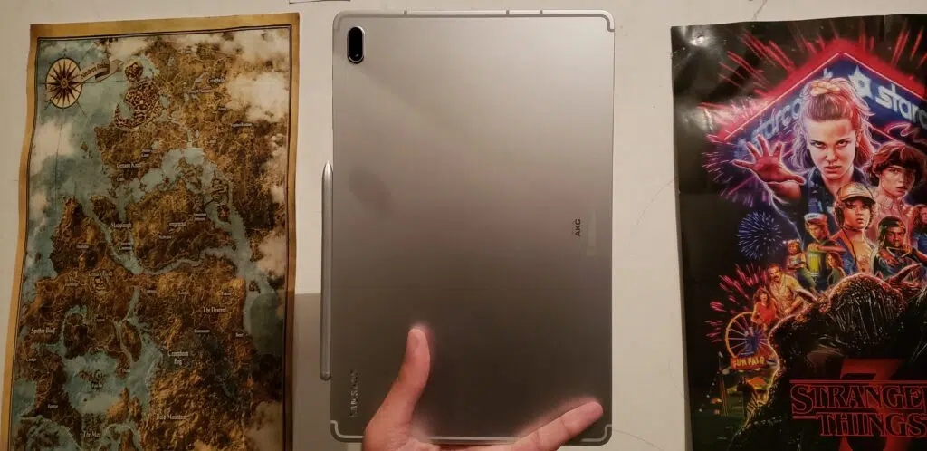 Review: galaxy tab s7 fe tem tela grande e boa bateria S pen presa ao galaxy tab s7 fe