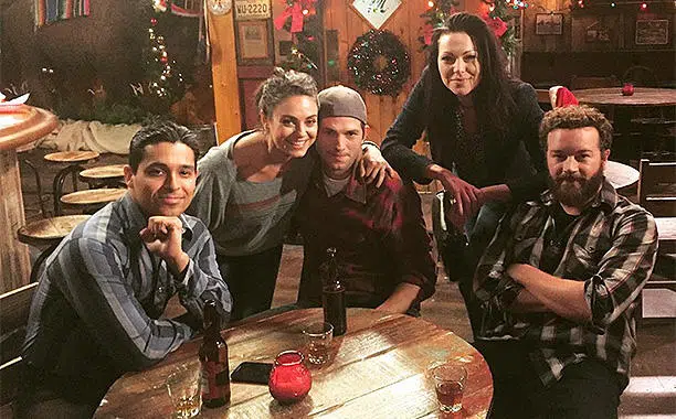 That '90s show, sequência de that '70s show, ganha primeira imagem That '90s show, sequência de that '70s show, ganha primeira imagem. Elenco original retorna para that '90s show, que seguirá a filha de donna e eric