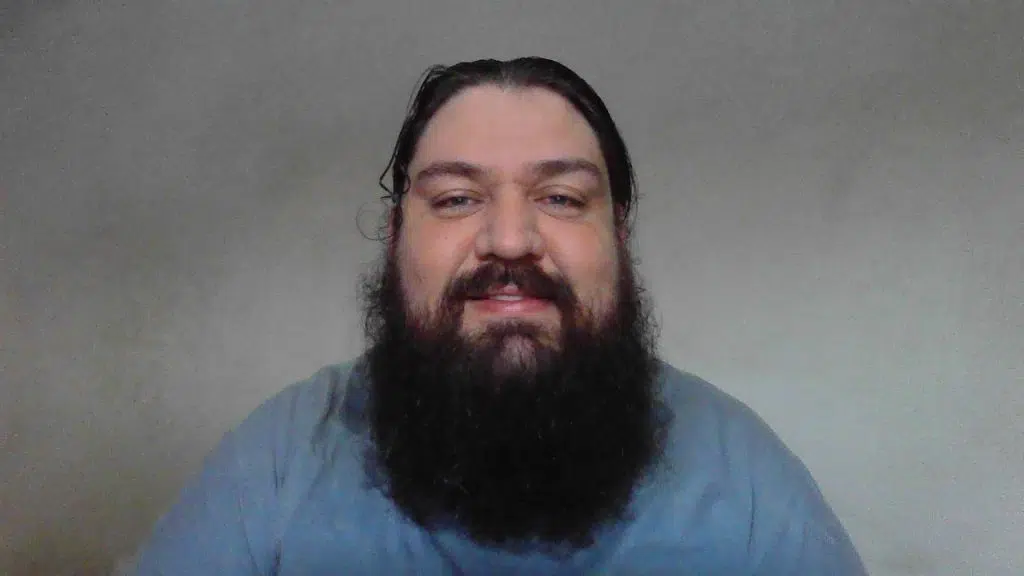 Review: notebook dell inspiron 15 3000 Imagem do autor tirada na câmera do notebook dell inspiron 15 3000