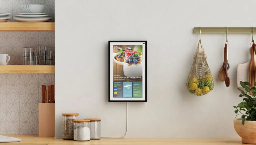 Amazon lança quadro com alexa no brasil | echo show 15 É possível personalizar a tela de diversas maneiras. Reprodução: amazon