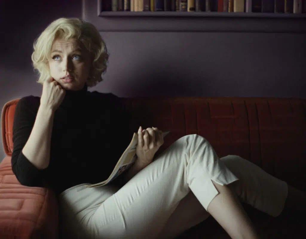 Blond: Netflix brengt trailer uit voor de biografie van Marilyn Monroe Blond: Netflix brengt trailer uit voor de biografie van Marilyn Monroe. Blonde laat het leven van Marilyn Monroe zien waarin fictie en realiteit samenkomen, met de nadruk op de bekendheid van de actrice en ook op haar romantische relaties