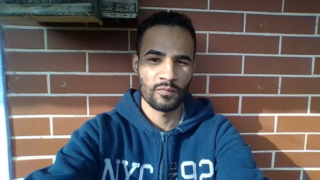 Review: zenbook 14x oled space edition une potência e leveza Foto tirada com webcam do asus zenbook 14x oled space edition