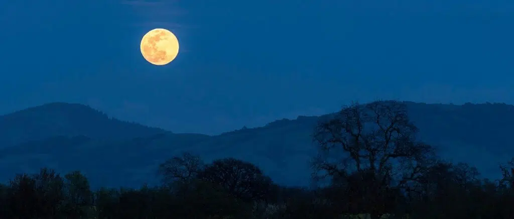 Como assistir a superlua cheia de morango de junho de 2022 Lua de junho