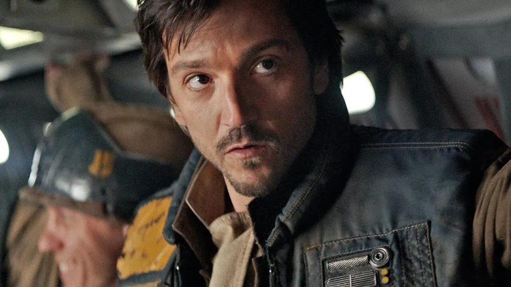 Qui est Cassian Andor de Star Wars ? En savoir plus sur le personnage Cassian andor est un humain, pilote et rebelle qui s'est sacrifié pour le plus grand bien (image : disney/lucasfilm)