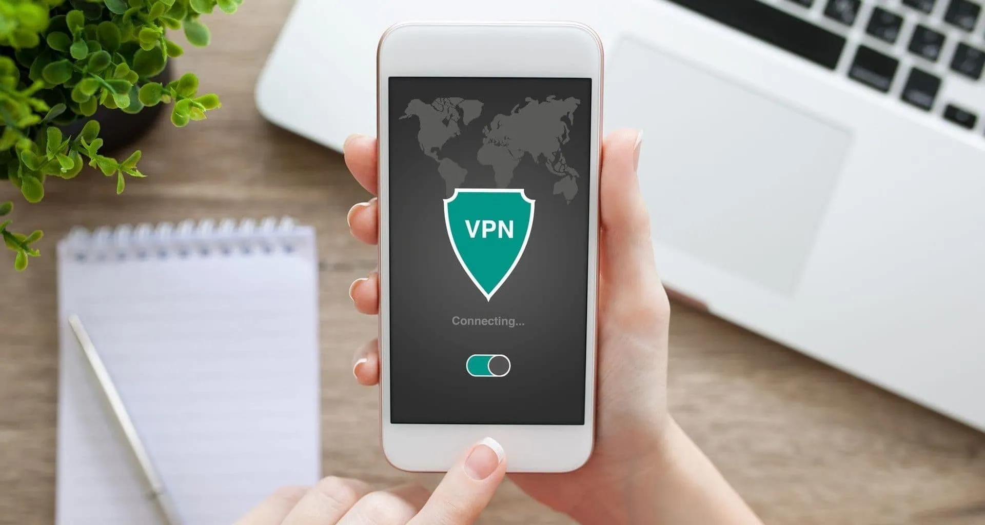 Imagem de um celular se conectando na vpn