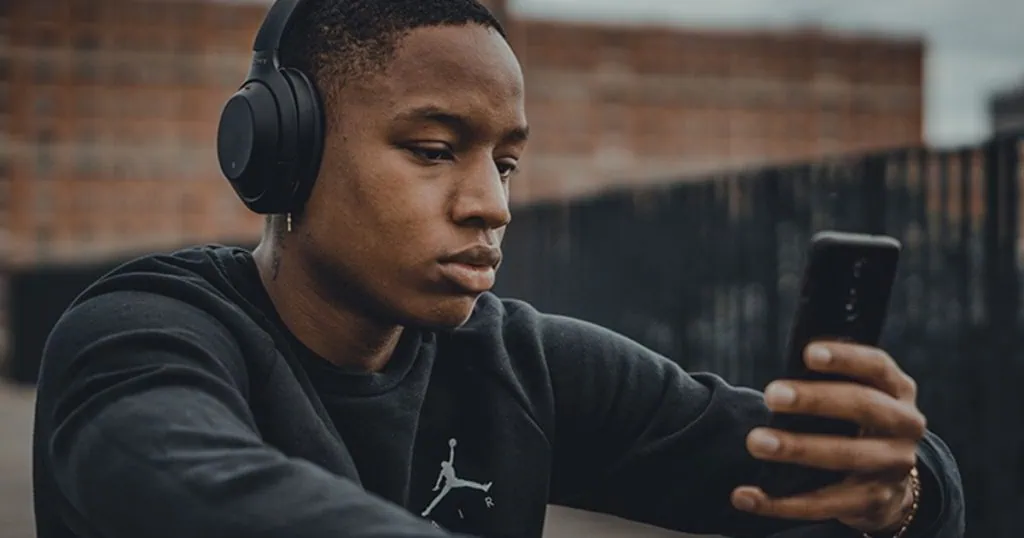 Bluetooth le audio ist das größte Standard-Update seit Jahren; verstehe Lernen Sie Bluetooth le Audio kennen, eine Technologie, die eine bessere Klangqualität in drahtlosen Kopfhörern verspricht