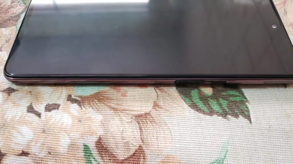 Review: galaxy m53 5g Lateral do celular.