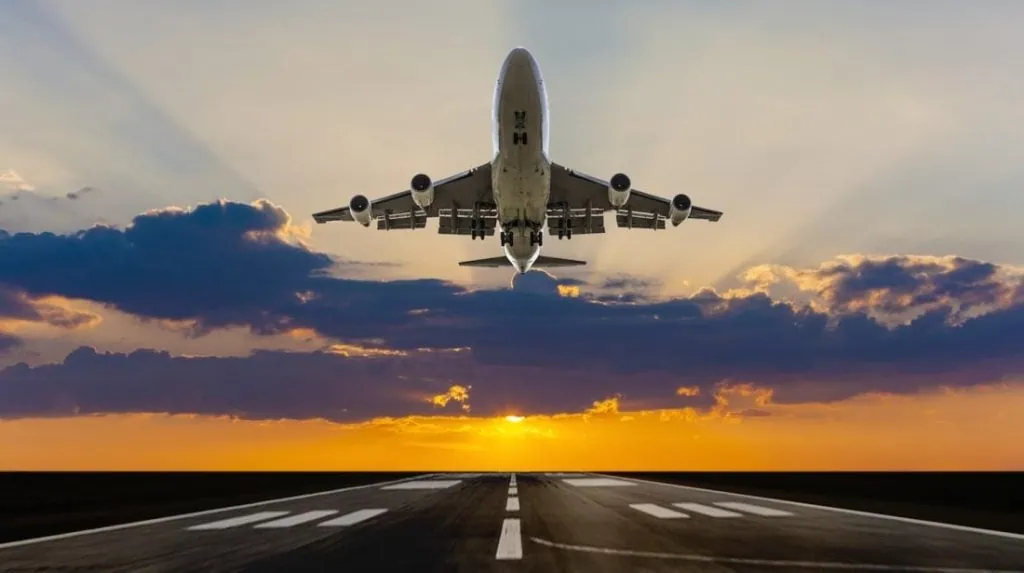 ¿Puede el caos aéreo en Europa afectar a Brasil? ¿Puede el caos aéreo en Europa afectar a Brasil?. Cientos de vuelos cancelados diariamente, largas colas, esperas angustiosas y todo un escenario de caos se vive en los aeropuertos de Europa. Pero, ¿cómo puede impactar esto en el turismo nacional?
