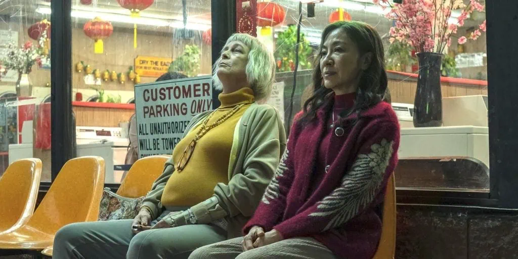 La casa de papel korea, 모든 곳의 모든 것을 한 번에 그리고 다른 다중 우주 - showmecast #97 Jamie Lee Curtis와 Michelle Yeoh의 놀라운 공연