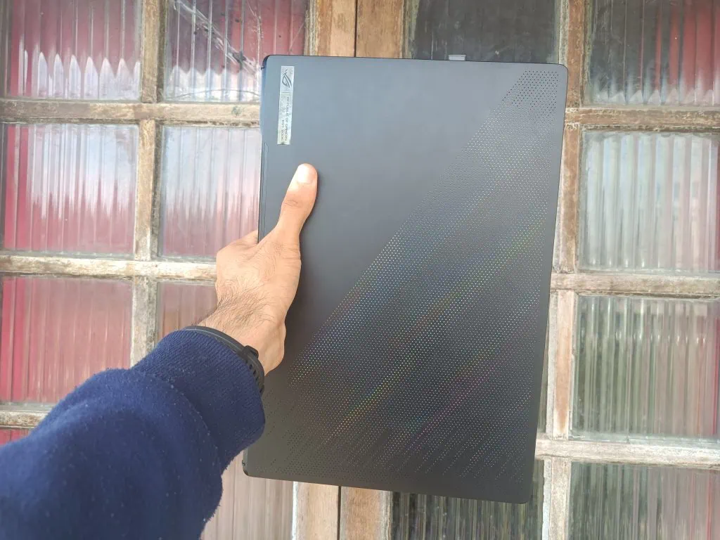 Review: asus rog zephyrus m16, een droom gaming-notebook Asus rog zephyrus m16 gu603 buiten