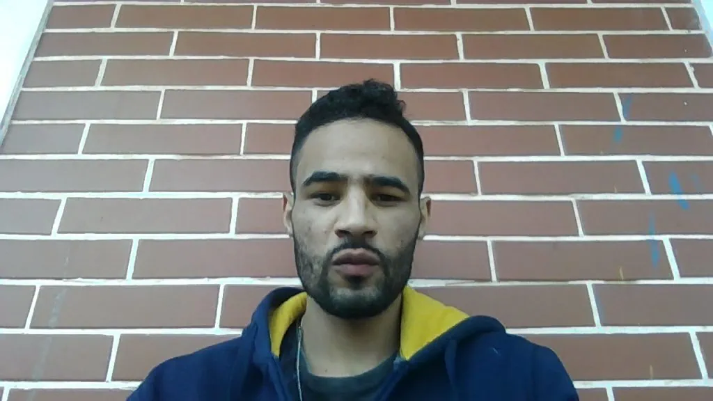 Review: asus rog zephyrus m16, een droom gaming-notebook Selfie genomen met rog zephyrus m16 gu603 asus gaming-laptop