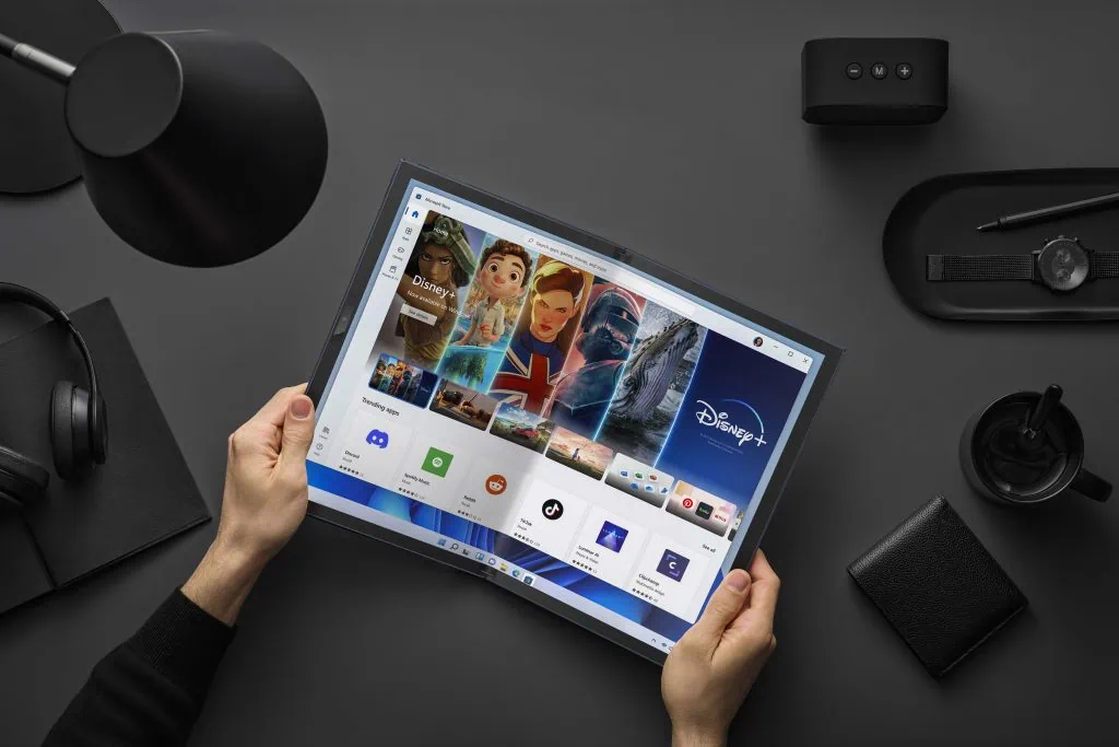 Asus bringt Laptop mit faltbarem 17-Zoll-OLED-Bildschirm auf den Markt Zenbook 17 Fold Oled als Lesegerät verwendet