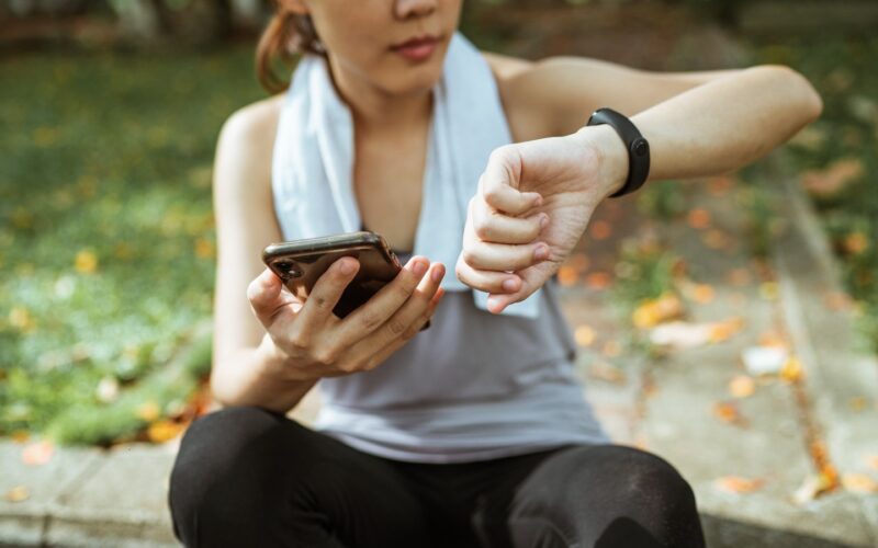 Apps fitness ajudam a ter uma vida mais saudável e se manter motivado.