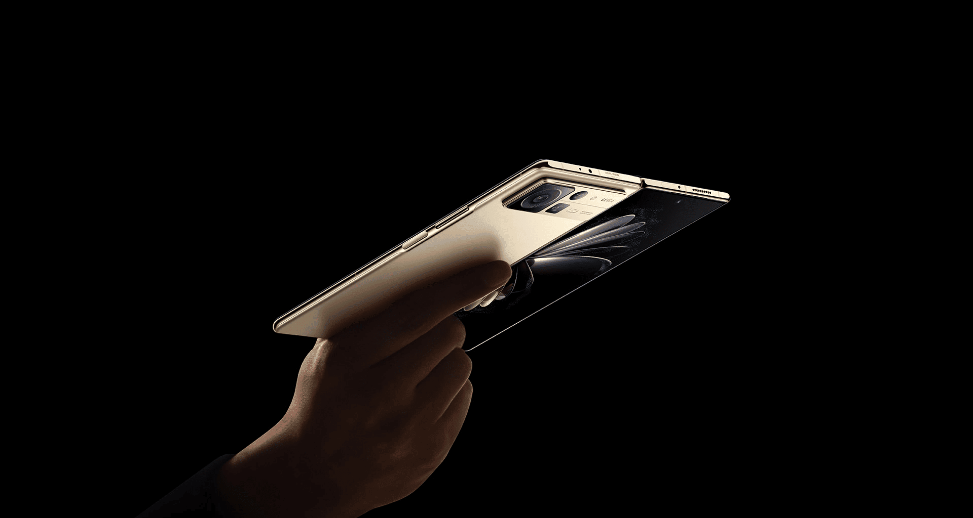 シャオミが世界最薄の折りたたみスマホ「ミックスフォールド2」を発表