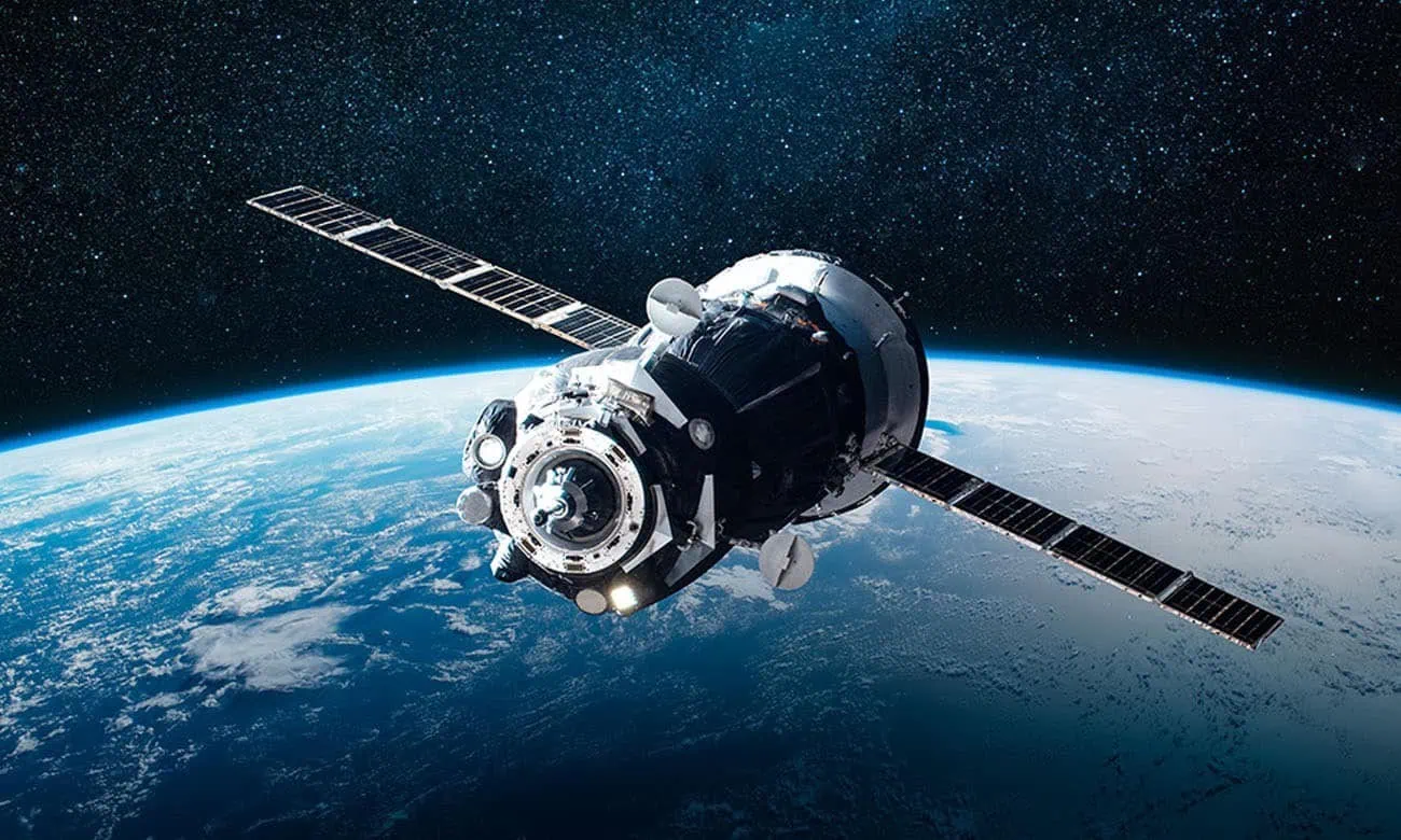 Ken de soorten satellieten die de wereld rondcirkelen en hun functies meo-satellieten worden veel gebruikt in de militaire en telecommunicatie-industrie