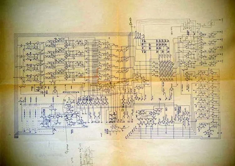 Como é feito um chip de computador (cpu) Diagrama do intel 4004