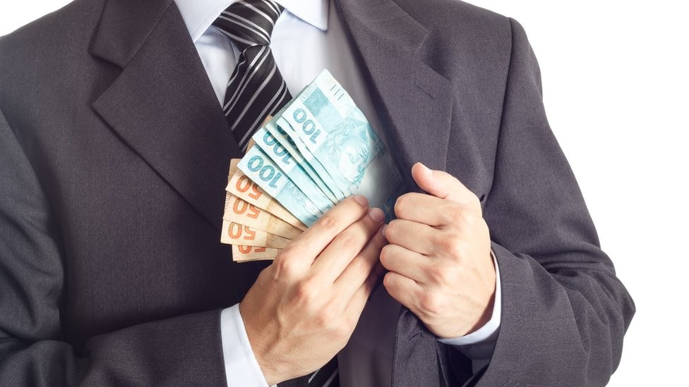 De grootste corruptieschandalen in Brazilië (ranglijst) Hoe werkt politieke corruptie in Brazilië?