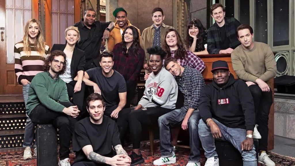 הכירו את זוכי האמי לשנת 2022 הכירו את זוכי האמי לשנת 2022. המהדורה ה-74 של פרסי האמי הביאה שילוב של הפתעות ותוצאות צפויות; לראות מי לקח הביתה את הפסלון