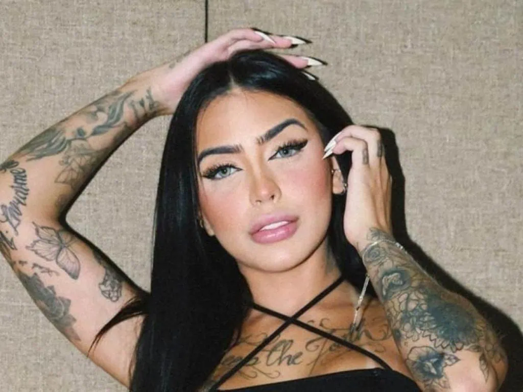 Como se cadastrar no onlyfans e ganhar dinheiro Cantora brasileira mc mirella