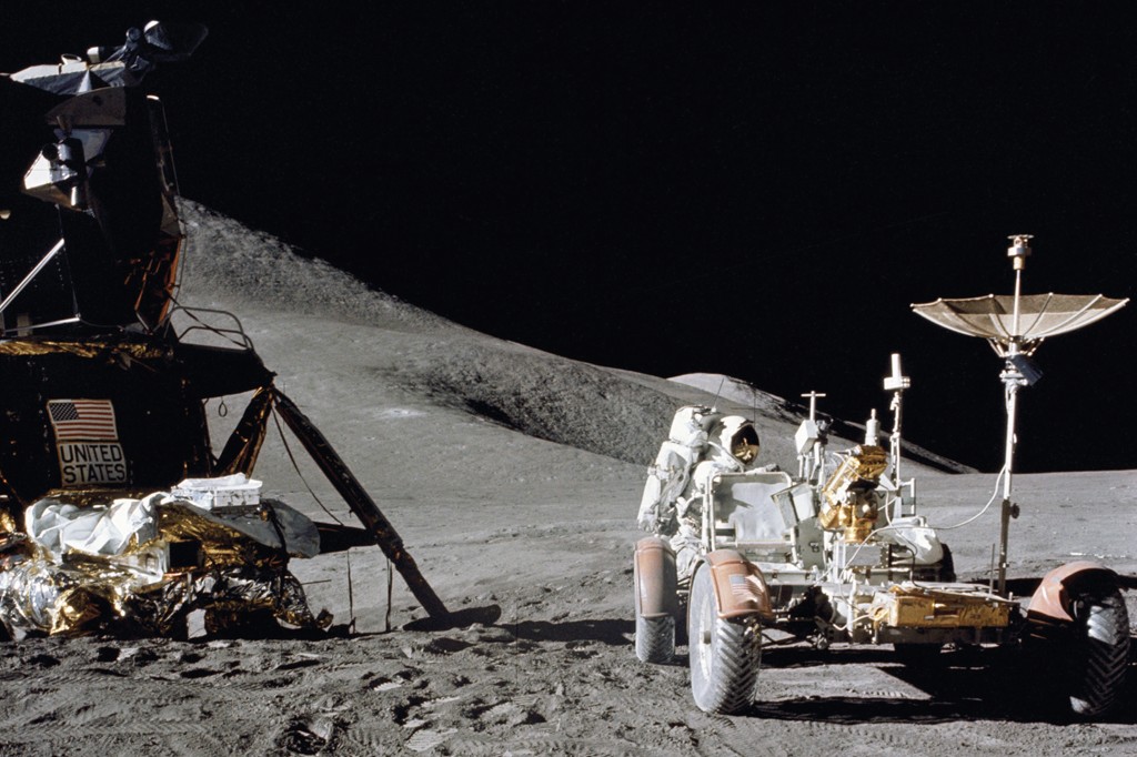 Moon Buggies: conheça os carros que já estiveram na Lua. Os Moon Buggies possibilitaram o sucesso das missões Apollo, facilitando a exploração lunar. Entenda como surgiram e como funcionavam!