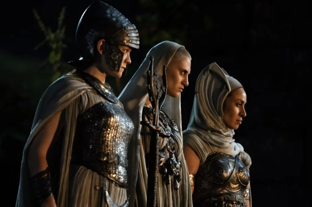 Anéis de poder: veja o que aconteceu no 7º episódio A imagem mostra personagens de anéis de poder