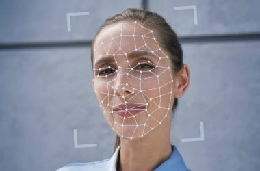 Detector de deep fake em tempo real | trio