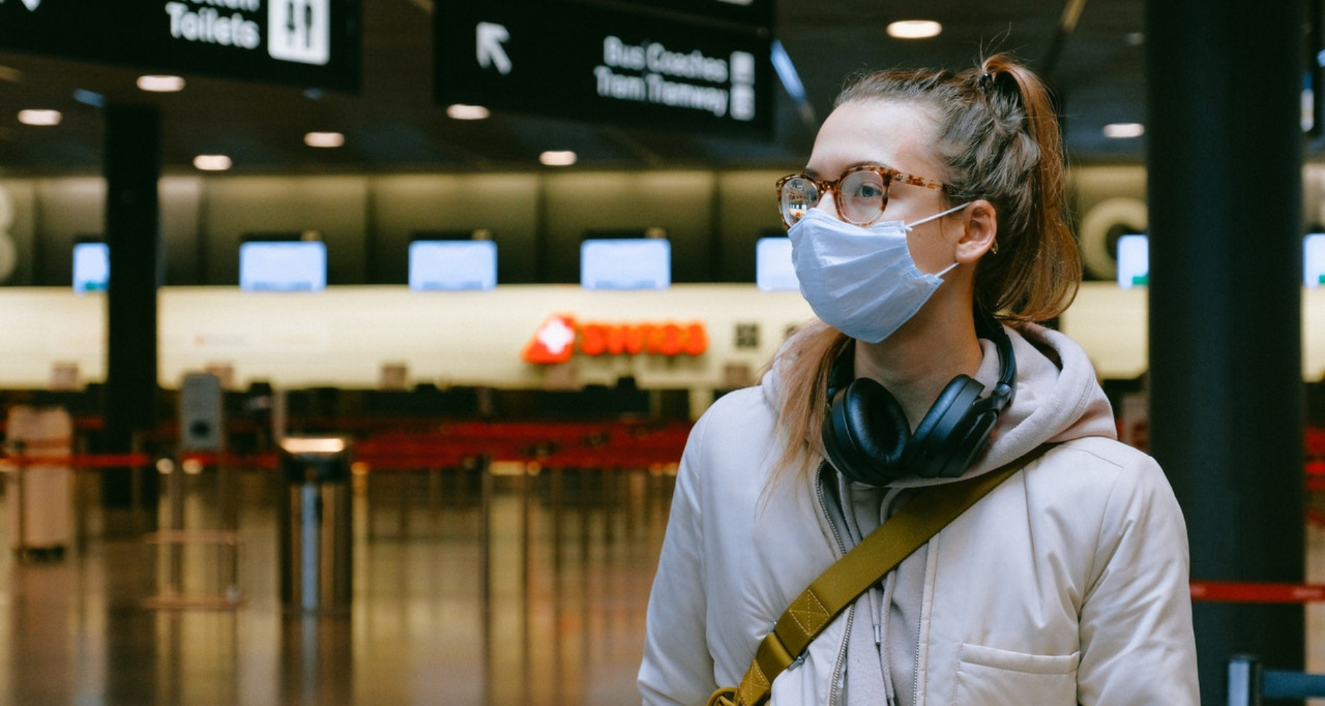 Uso de máscara volta a ser obrigatório em aeroportos e aviões