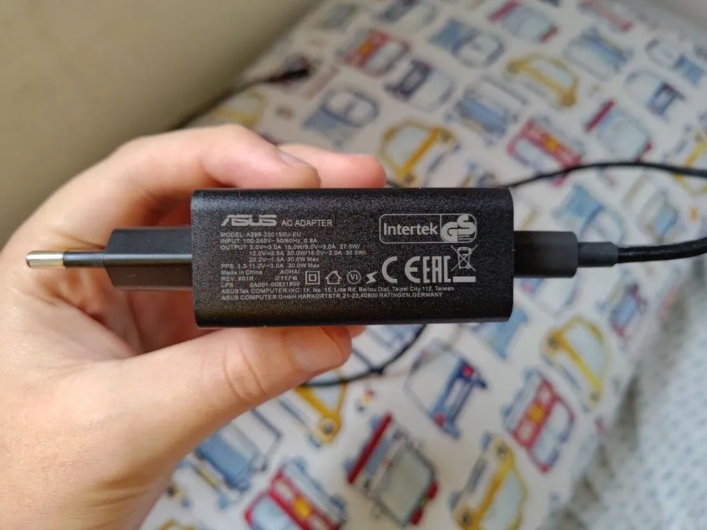 Review: asus zenfone 9 Carregador do zenfone 9