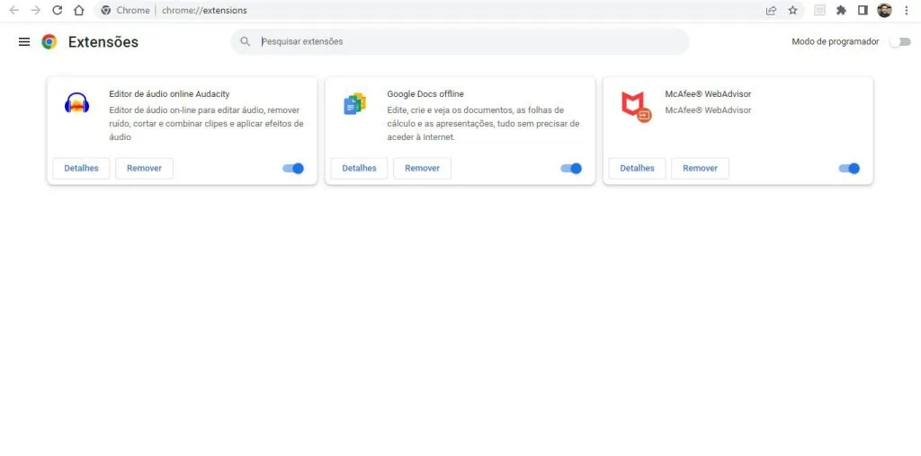 Como conferir se minha internet está funcionando? Tela de gerenciamento de extensões no google chrome.