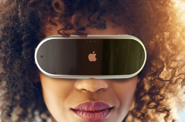 Óculos vr da apple sem controles, tecnologia inovadora para realidade virtual, imagem de dispositivo com rosto de mulher com cabelo cacheado.