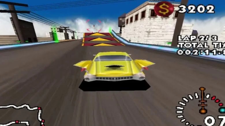 Jogo de corrida do nintendo 64 com carro amarelo e gráfico retrô.