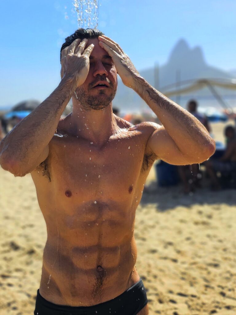 Review: galaxy s23 ultra mantém design mas melhora nas funções Review: galaxy s23 ultra mantém design mas melhora nas funções. O novíssimo galaxy s23 ultra da samsung mantém a aparência, mas apresenta mudanças importantes na duração de bateria e câmeras. Entenda