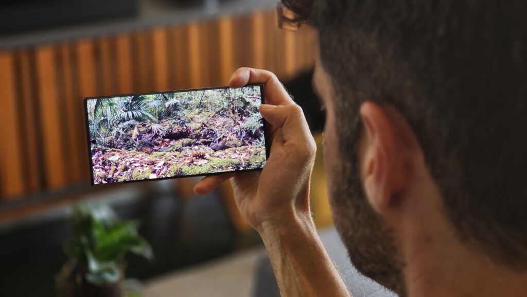 Review: galaxy s23 ultra mantém design mas melhora nas funções Tela do smartphone premium da samsung, o galaxy s23 ultra