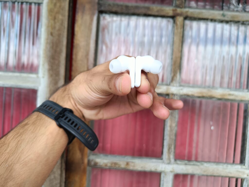 Review: huawei freebuds 5i tem bateria e som excelentes Review: huawei freebuds 5i tem bateria e som excelentes. Os freebuds 5i tem três modos de cancelamento de ruído e ótima bateria, assim como pode se conectar a dois dispositivos ao mesmo tempo. Veja o que achamos