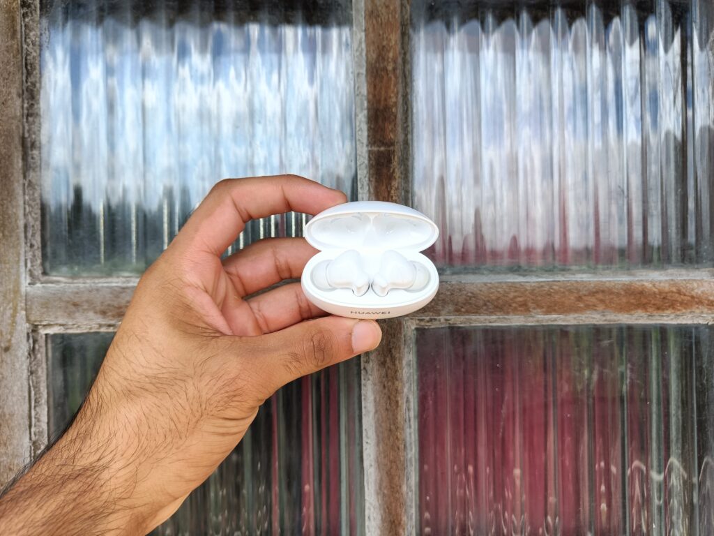 Review: huawei freebuds 5i tem bateria e som excelentes Estojo do freebuds 5i