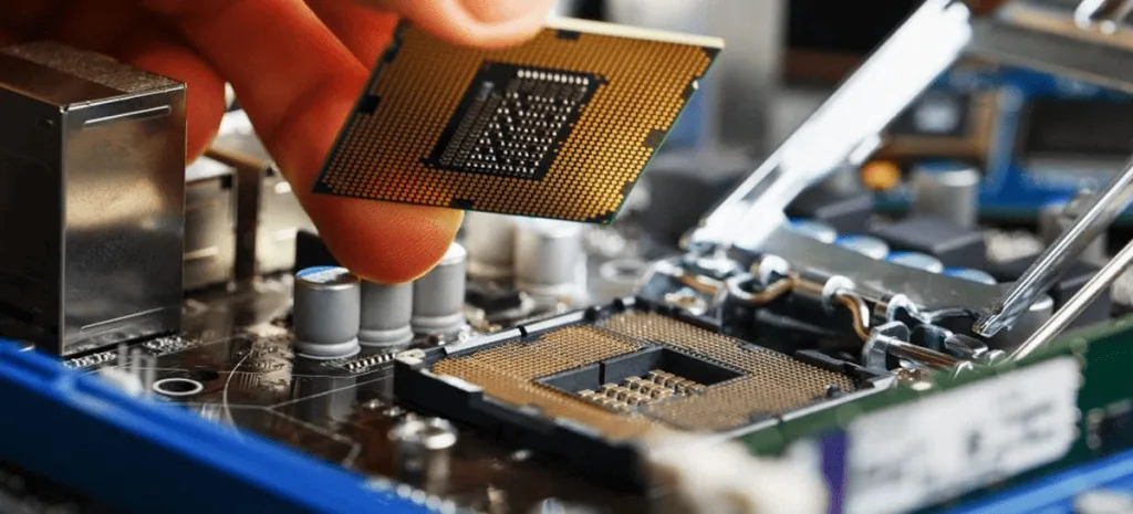 Como são produzidos os processadores? Como são produzidos os processadores?. O processador é o cérebro de todo computador e o showmetech preparou uma matéria para explicar como são feitas essas peças tão importantes e complexa.